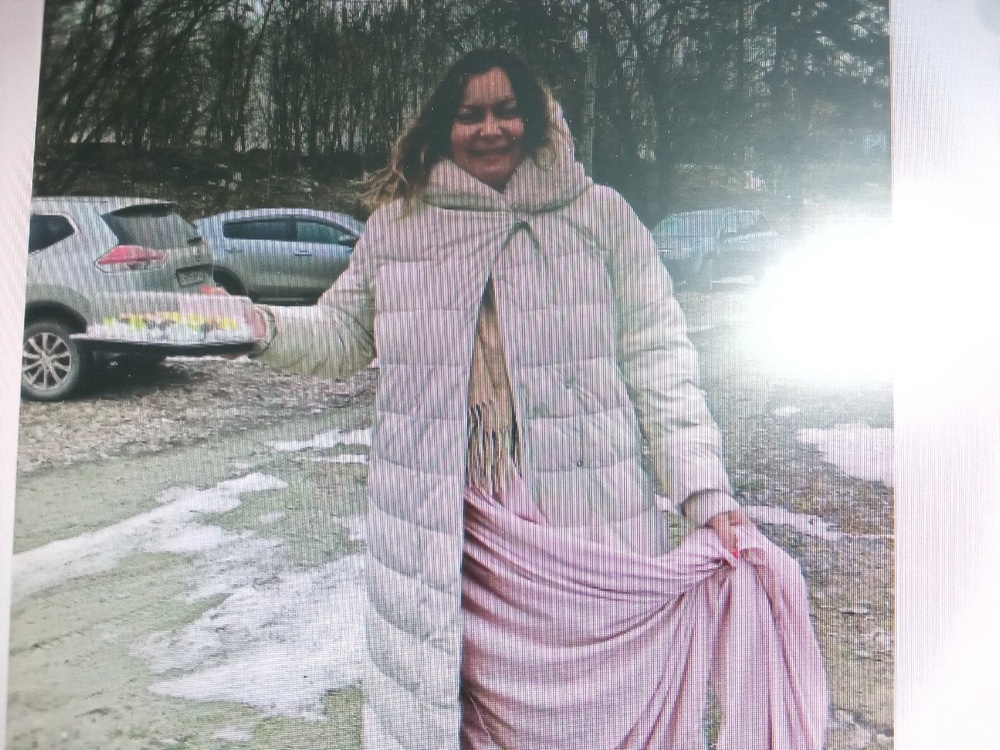 В Брянске Оксана Новикова нырнула под лед в вечернем платье