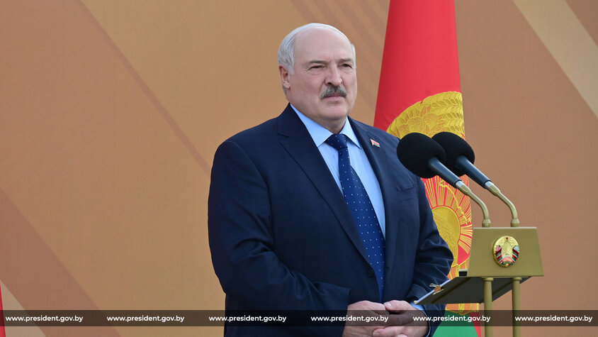 Лукашенко объявил, что Беларусь готова к войне