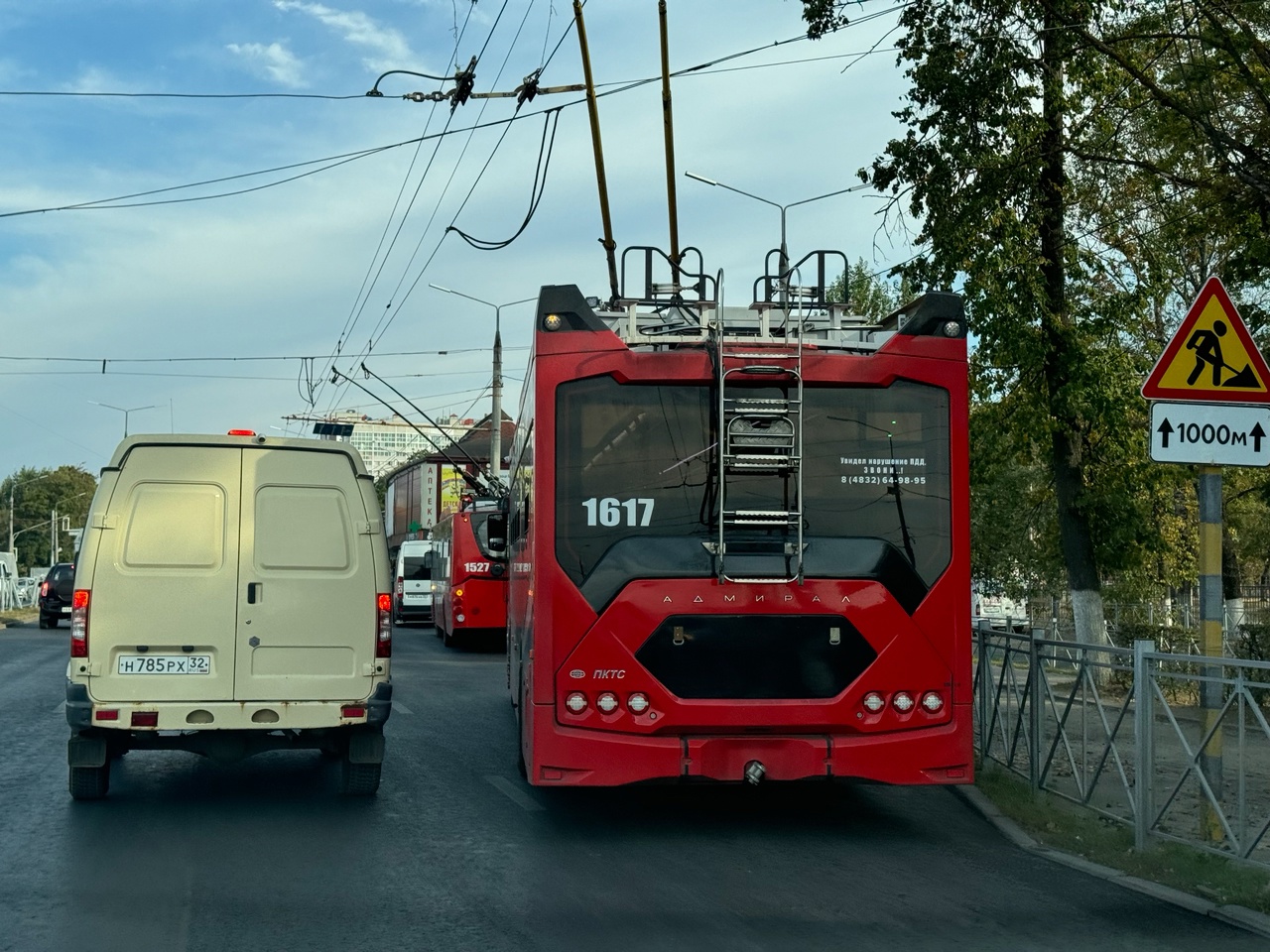 В Фокинском районе Брянская массово остановились троллейбусы