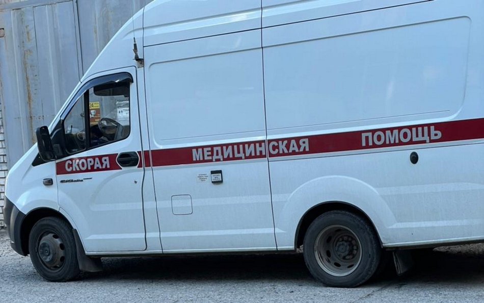 В Новозыбкове таксист во дворе дома наехал на 10-летнего ребенка