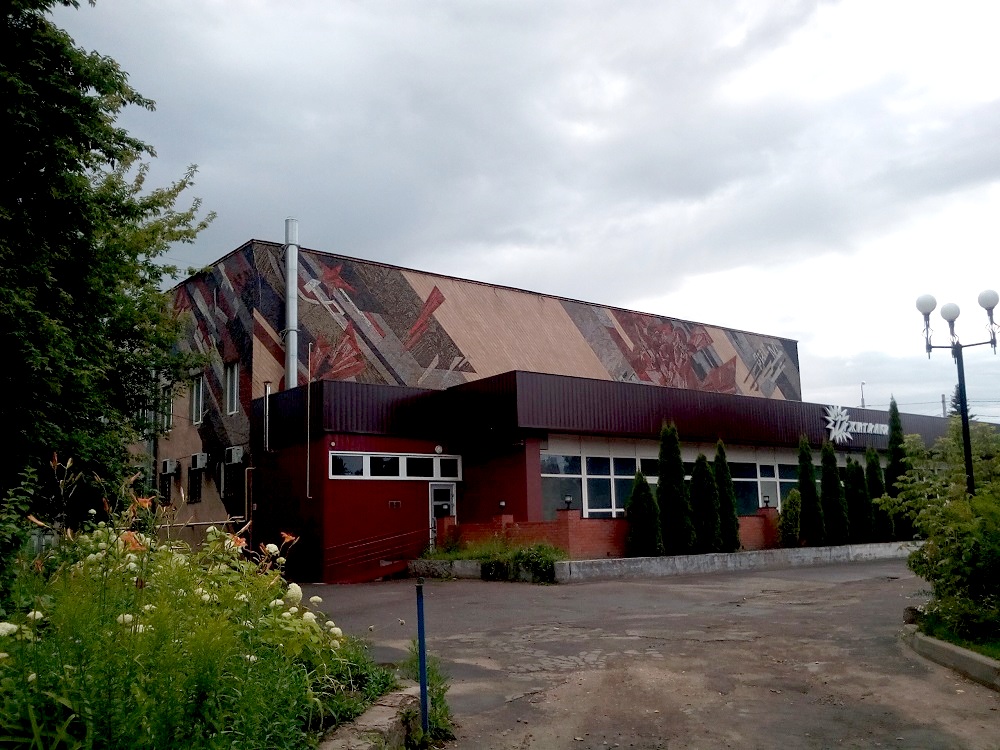 Здание брянского кинотеатра «Комсомольский» выставили на продажу