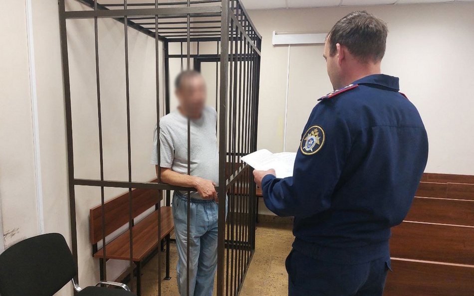 Незаконно торговавший сигаретами в Клинцах иностранец попытался подкупить полицейского