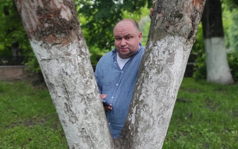 Брянский журналист Чернов гневно поддержал красавиц в коротких шортах