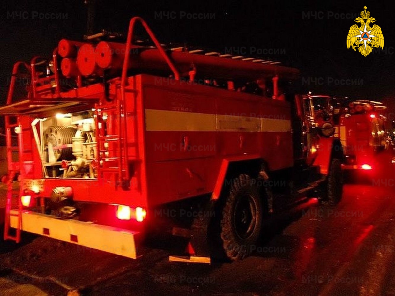 Брянские спасатели за сутки ликвидировали 8 пожаров