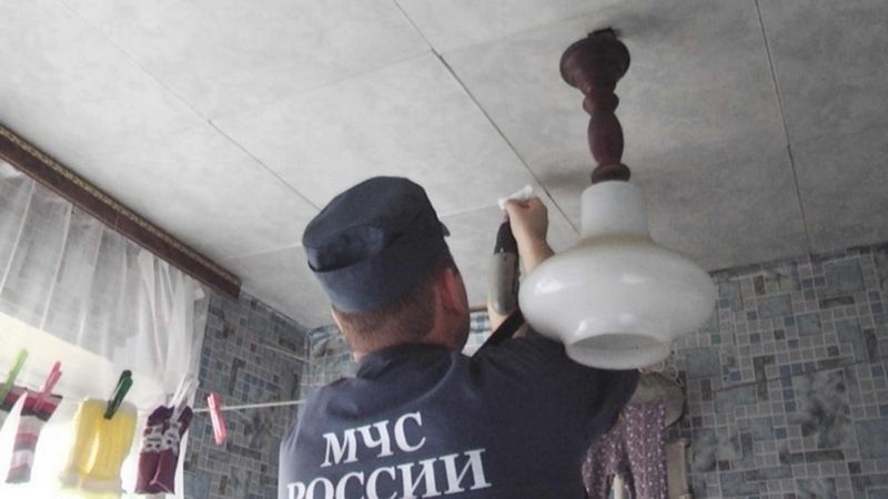 В домах брянских многодетных семей установят автономные дымовые пожарные извещатели