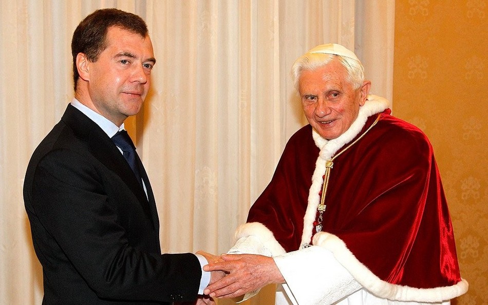 На 96-м году жизни умер бывший Папа Римский Бенедикт XVI