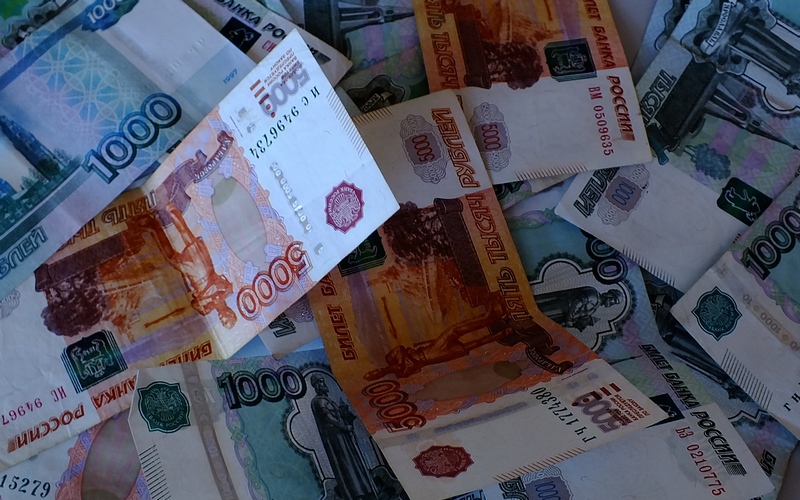 В Брянской области отдали под суд нелегальных банкиров за аферы на 44 миллиона рублей