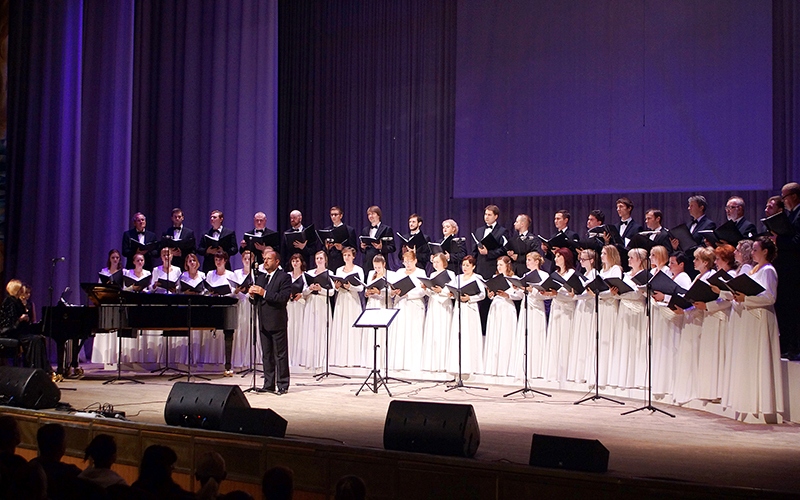 Городской академический хор приглашает брянцев на новогодний концерт