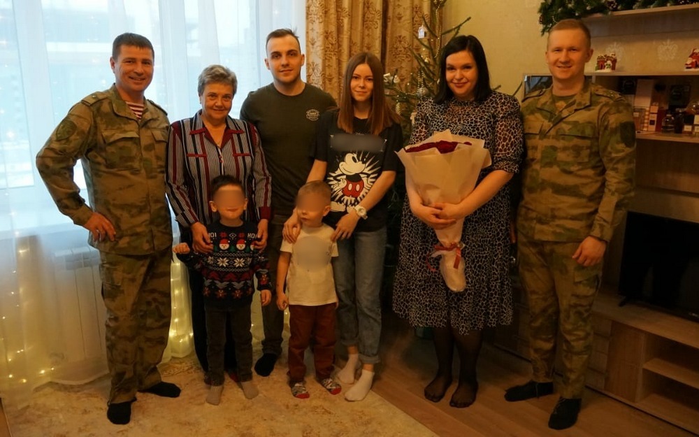 Брянские росгвардейцы поздравили с Новым годом семью погибшего коллеги