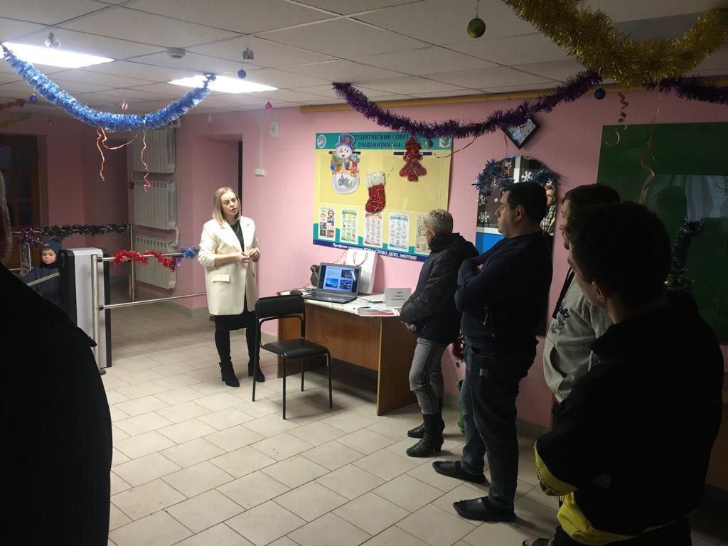 Переселенцы из ЛДНР и Херсонской области посетили в Брянске ярмарку вакансий