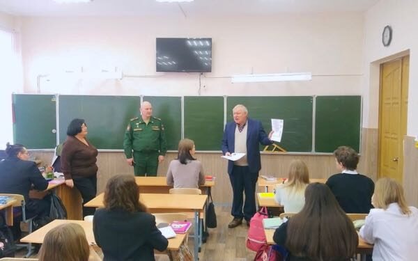 В Брянске учащиеся 9-11 классов познакомились с Военным учебным центром при БГИТУ