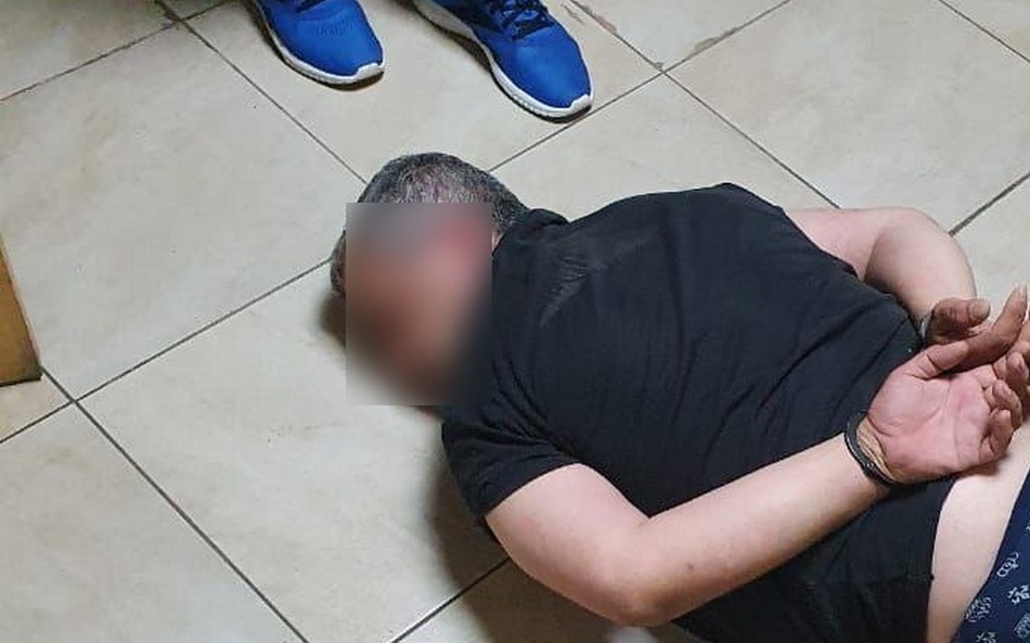Житель Стародуба возле кафе подрезал мужчину и сбежал в Москву