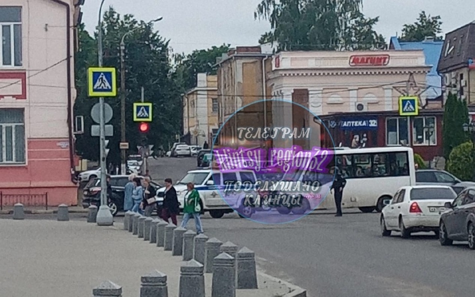 В Клинцах эвакуировали людей из ТЦ «Московский» и горадминистрации