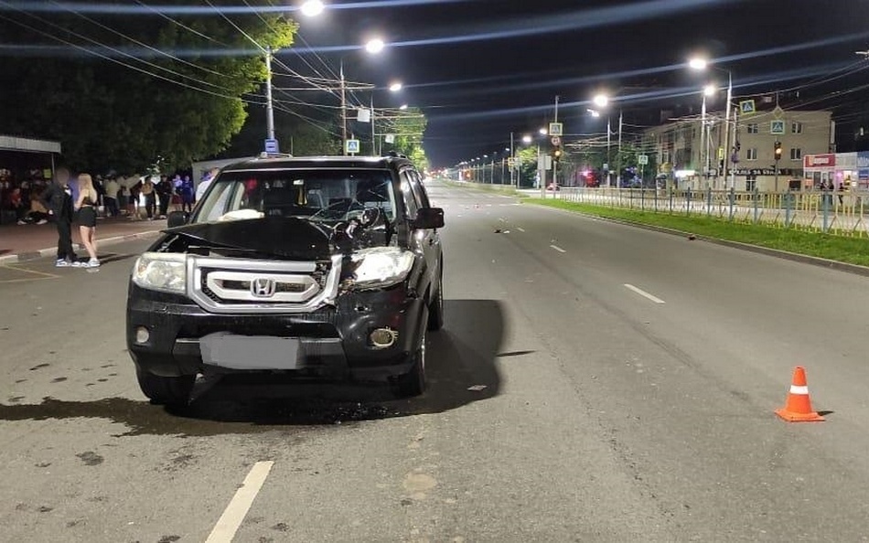 На проспекте Станке Димитрова в Брянске водитель Honda насмерть сбил 29-летнего пешехода