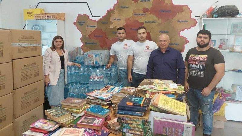 Представители брянской армянской общины собрали гуманитарную помощь для луганской Брянки