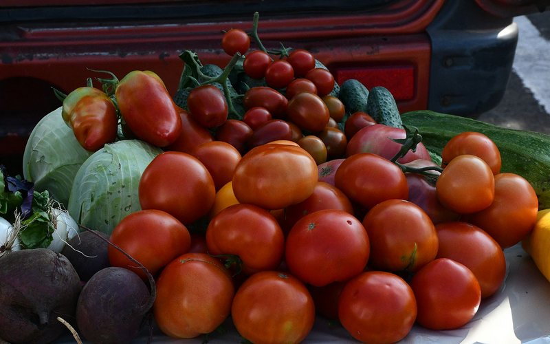 На полках супермаркетов могут появиться овощи с огородов