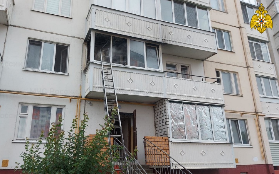 На улице Романа Брянского потушили пожар в десятиэтажном доме