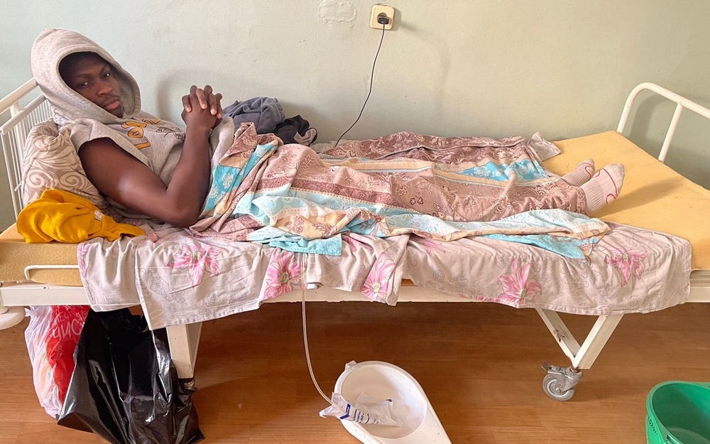 В Брянске студенту из Африки парализовало ноги, и он просит о помощи
