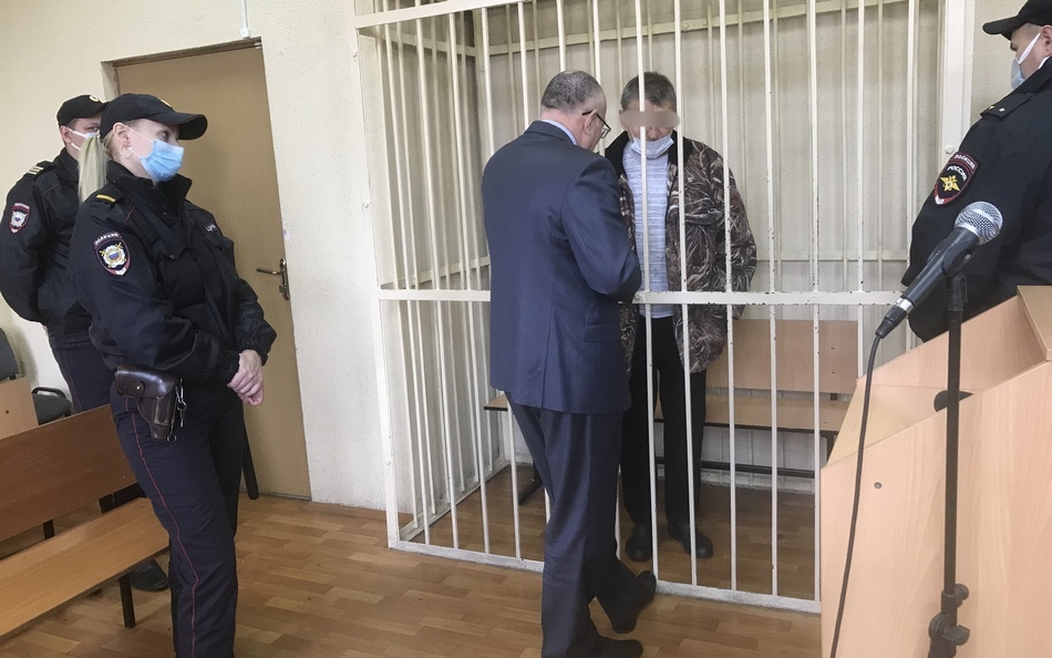 В Брянске осудили пенсионера, который убил сторожа и ранил полицейского