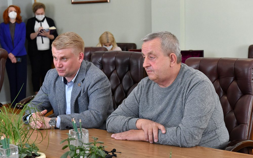 Глава Брянской области Александр Богомаз встретился с руководителями делегаций ЛНР и ДНР