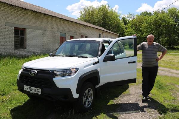 «Служба здоровья»: Комаричская ЦРБ получила новую машину