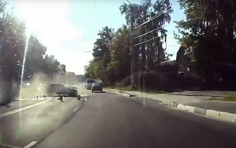Появилось видео страшного столкновения машин на Городище в Брянске