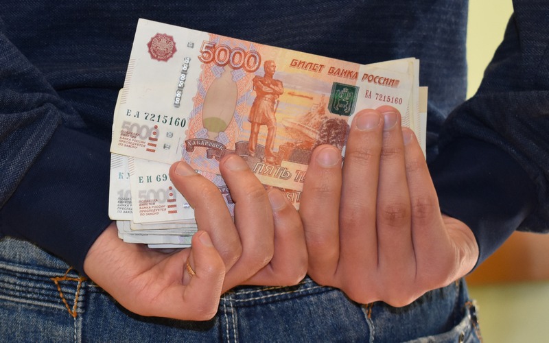 Приезжие мошенники повесили в Брянске кредит на незнакомого человека