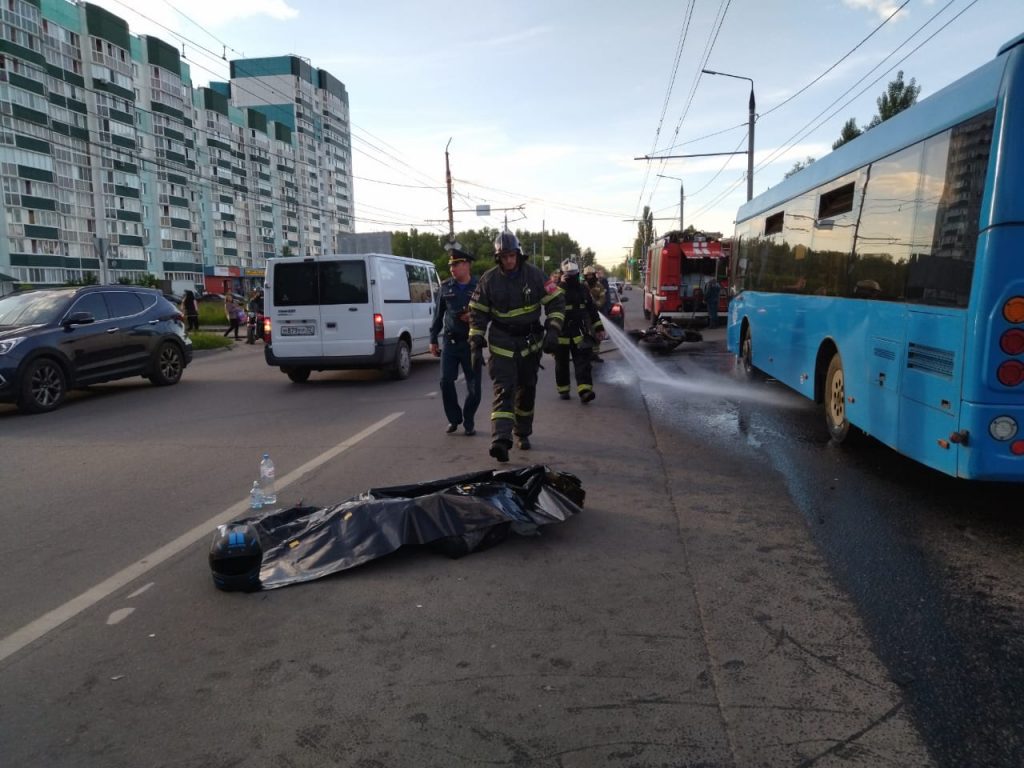 В ДТП в Бежицком районе Брянска погиб мотоциклист