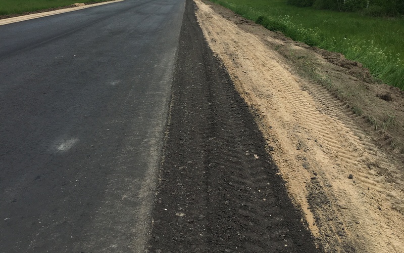 В Брянской области ремонтируют автодорогу Погар-Гремяч