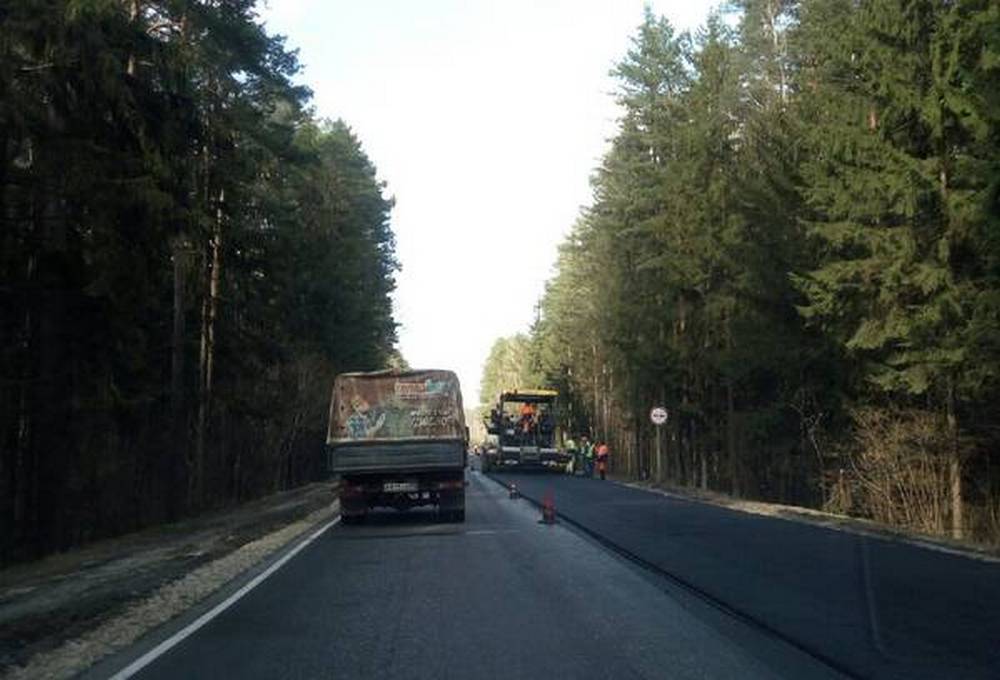 В Брянской области отремонтировали дорогу между Ивановкой и Бежицким кладбищем