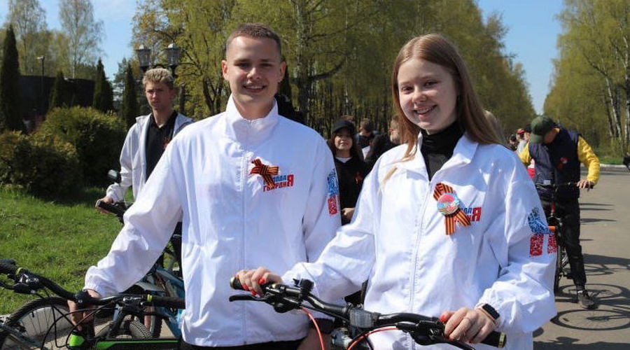 В Клинцах прошел велопробег в честь Дня Победы