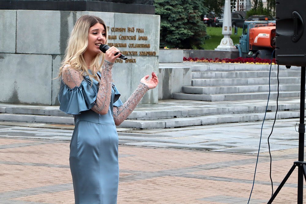 День России в Брянске отметят грандиозным концертом под открытым небом