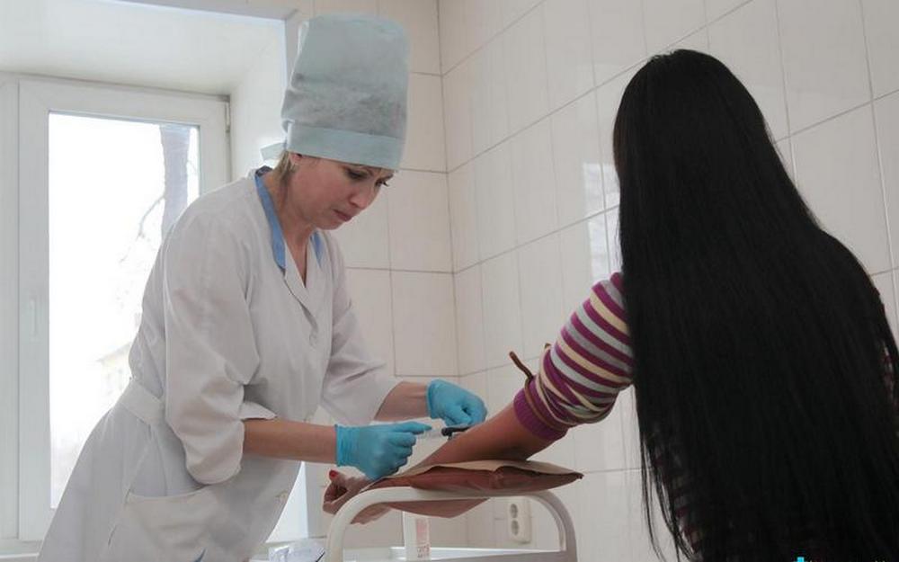 В Брянске отмечают международный день медицинской сестры