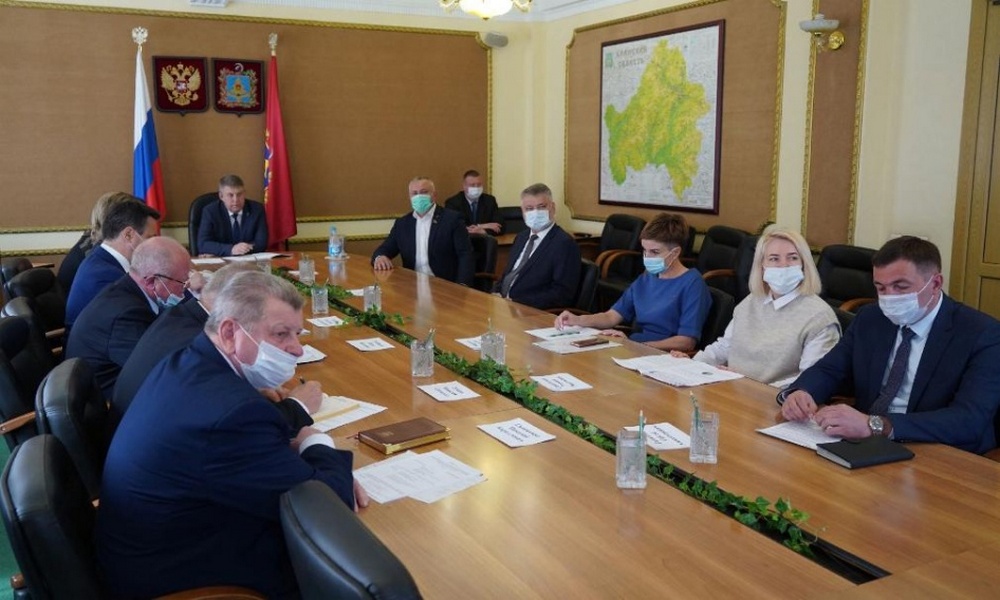 Губернатор Александр Богомаз принял участие в заседании рабочей группы Государственного совета
