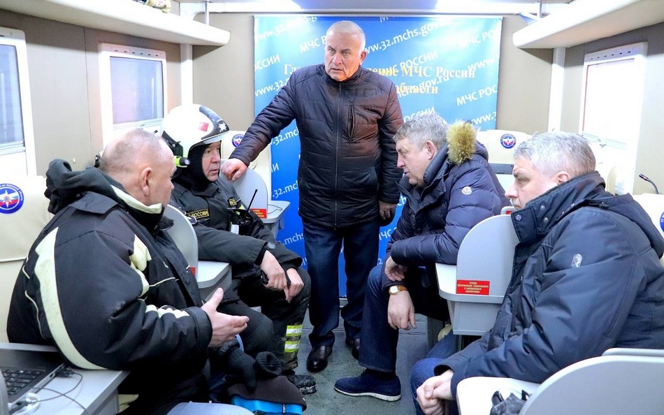Брянский губернатор Богомаз прибыл на место страшного пожара в Суражском районе