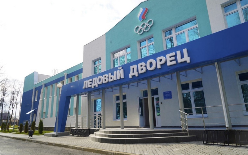Сегодня в ледовом дворце Новозыбкова начнутся тренировки и массовые катания