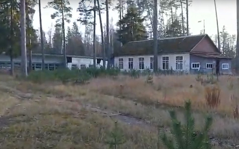 Брянский блогер Владимир Чесалин снял на видео мертвый пионерский лагерь