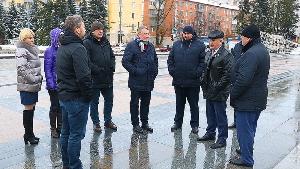 Администрация Брянска провела первую официальную приемку Площади Партизан