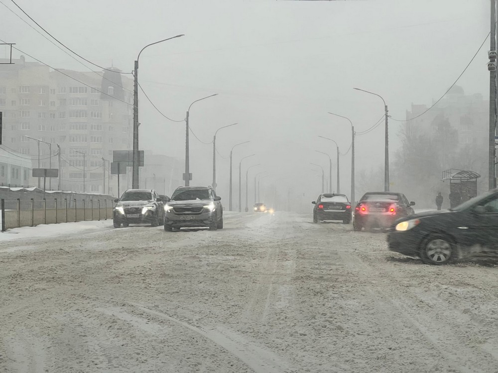 Из-за снегопада Госавтоинспекция ввела в Брянской области план «Дорога»