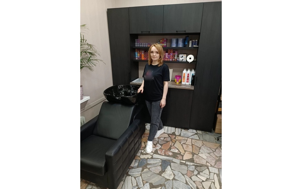 Благодаря соцконтракту жительница Брянской области открыла парикмахерский салон