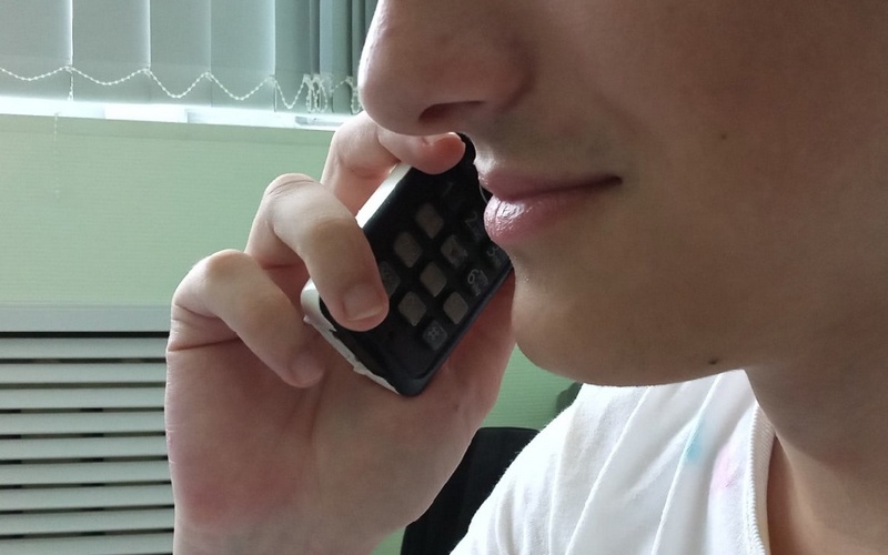Мошенник в интернете развел 14-летнего подростка из Клинцов на телефон