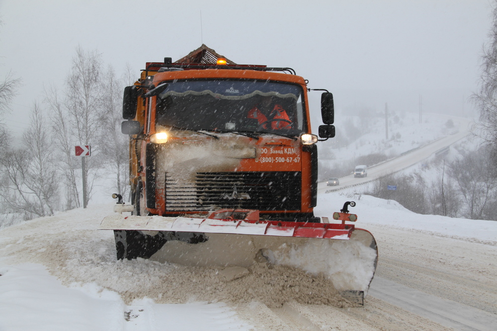 В Комаричском районе чиновников оштрафовали за плохое содержание дорог зимой