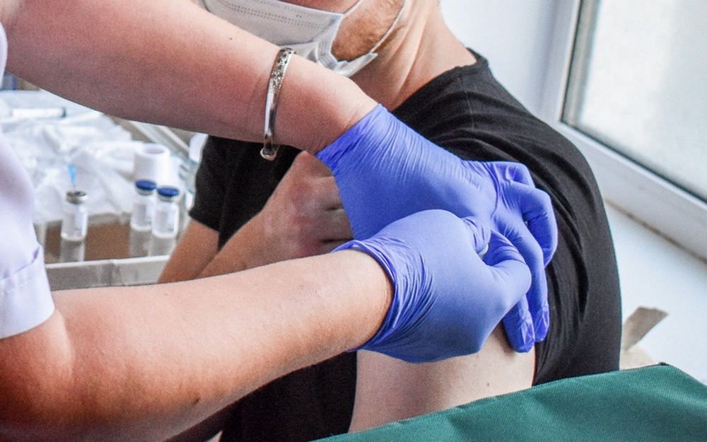 Темпы вакцинации от коронавируса в Брянской области резко снизились