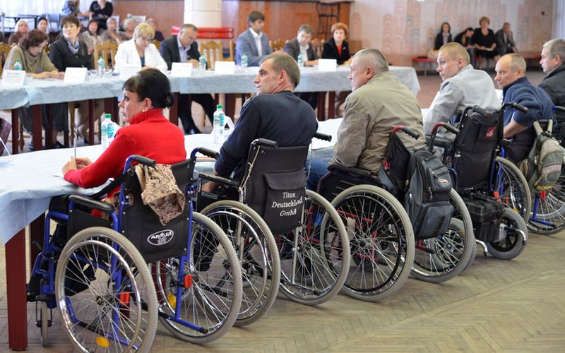 В Брянске установят 28 доступных для инвалидов остановочных пунктов