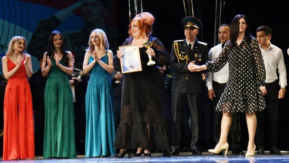 Брянская работница МЧС победила на фестивале-конкурсе армейской песни