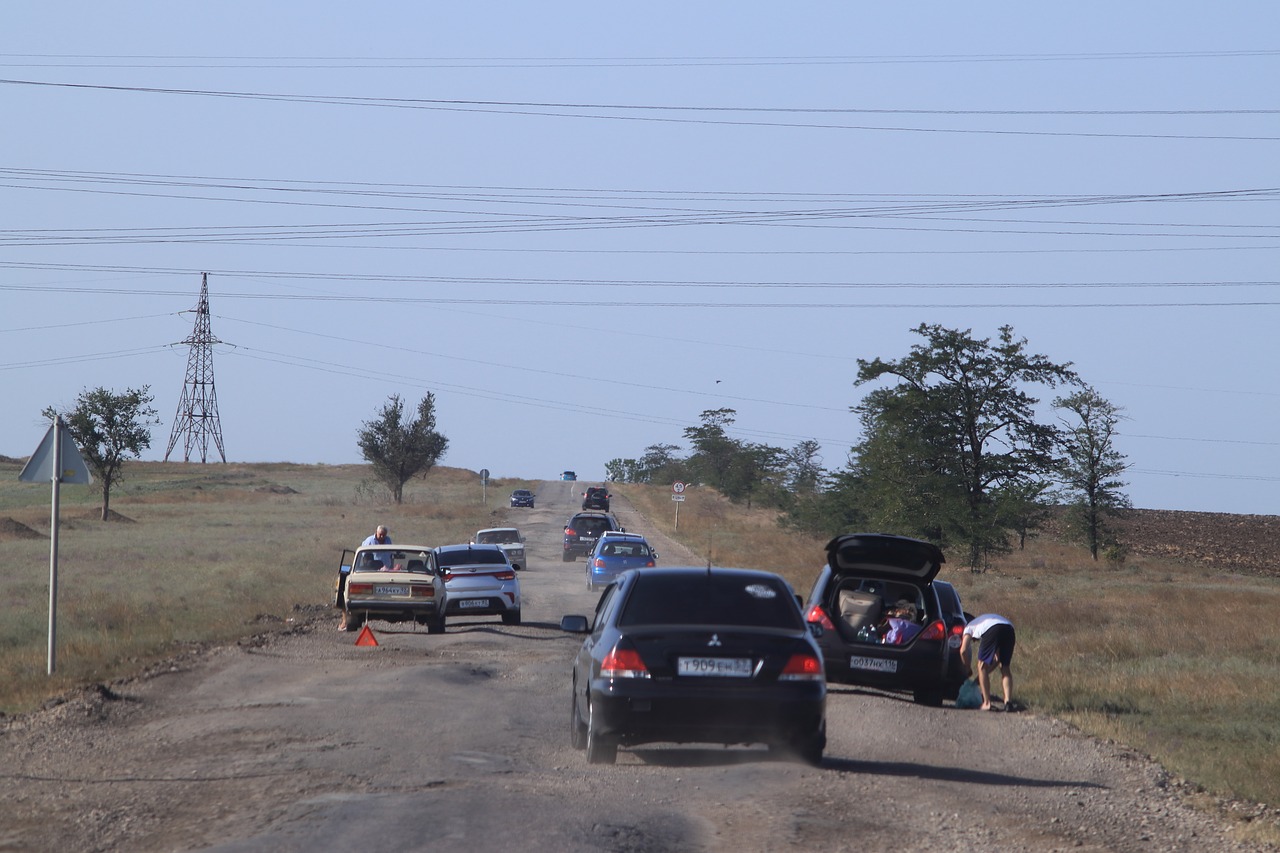 Прокуратура требует ремонта дороги в Выгоничском районе
