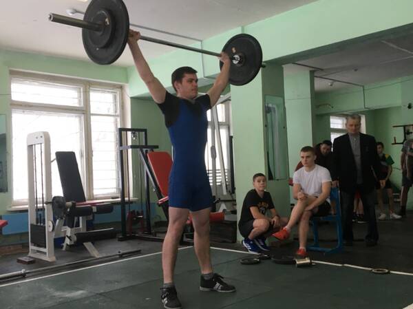 В Брасовском районе прошли соревнования по тяжелой атлетике