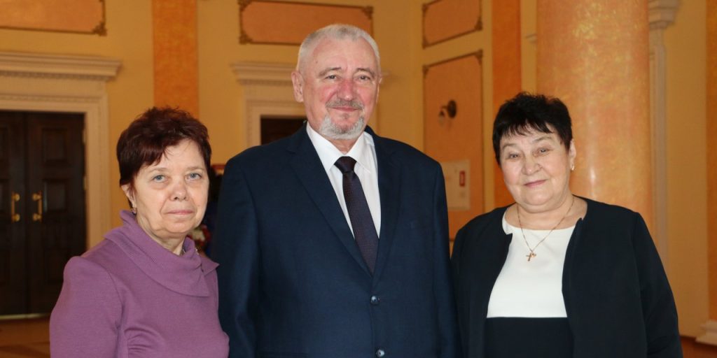 Звание «Заслуженный врач Брянской области» получили три медицинских работника