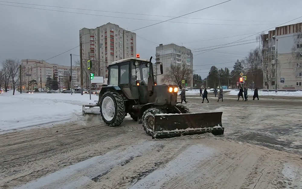 С улиц Брянска за неделю вывезли 9 400 тонн снега