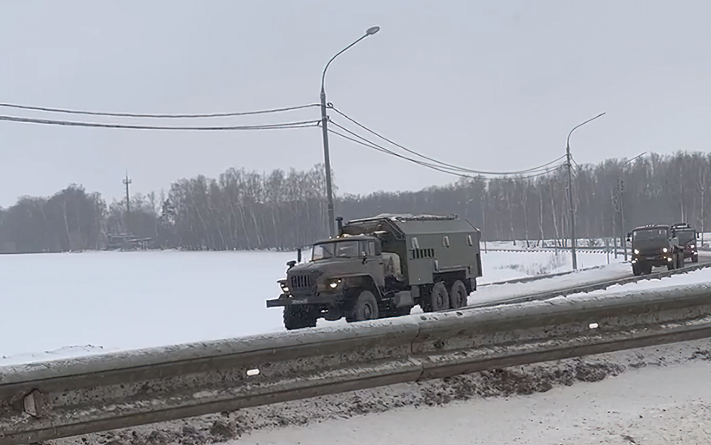 В Брянской области военная колонна ехала в сторону киевской трассы